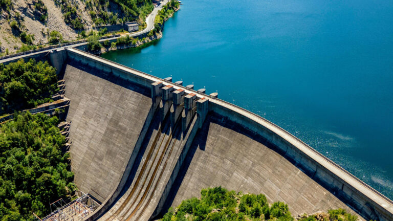Quem é o beneficiário da CDE e do ECR? A definição está aberta e caberá à ANEEL decidir como será feito o rateio