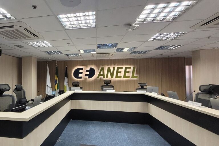 ANEEL implementa regra imediata para afastar custos de Angra 1 e 2 da Baixa Renda e redistribuir o rateio entre os demais consumidores